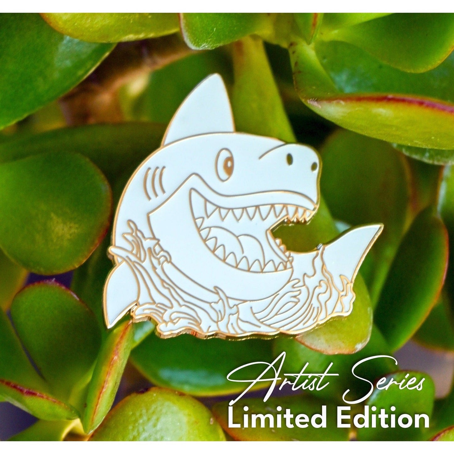 Arcadia Collectibles Shark Week 5-pin Bundle including Artist Series G&W Shark with Bump-N-Bite Exclusive White Glow - LE 10 - LIMIT 1